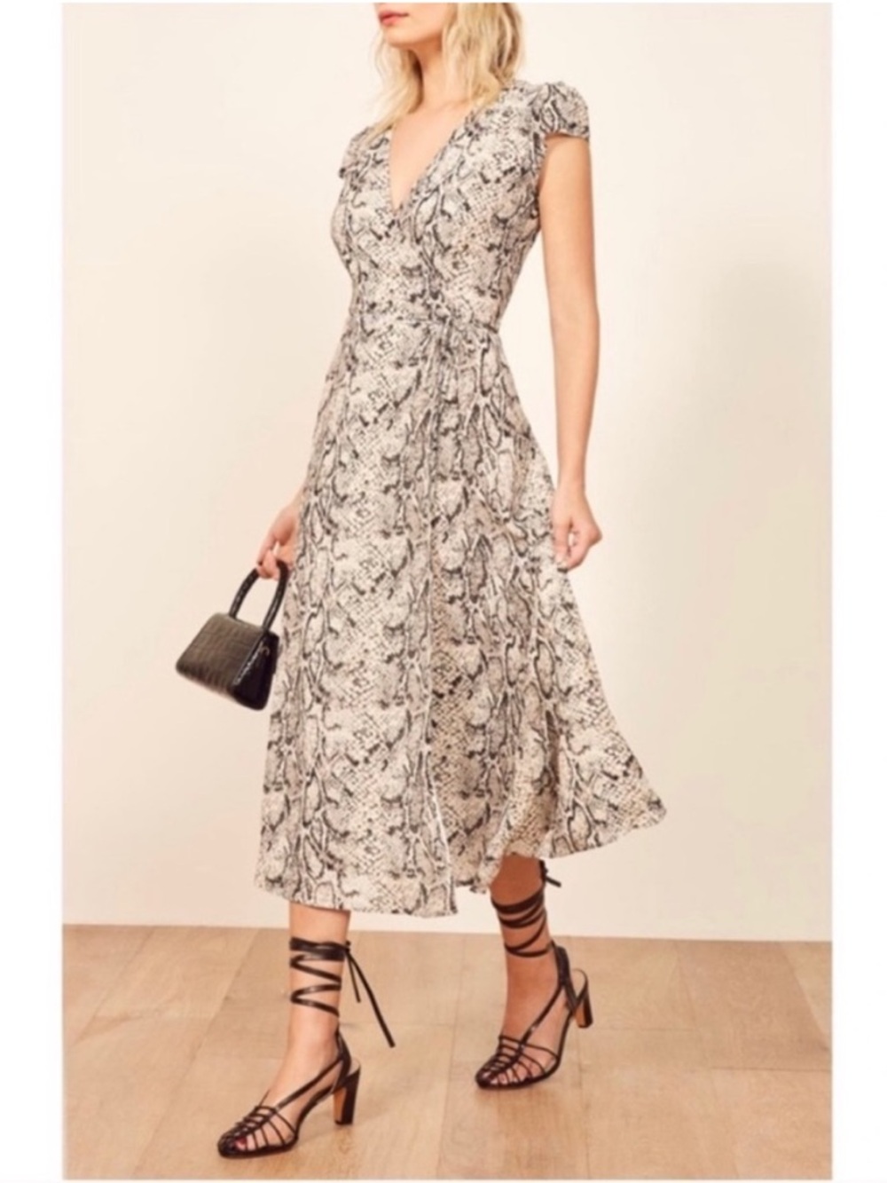 REFORMATION carina midi wrap dress snake print beige black size M - Picture 2 of 12